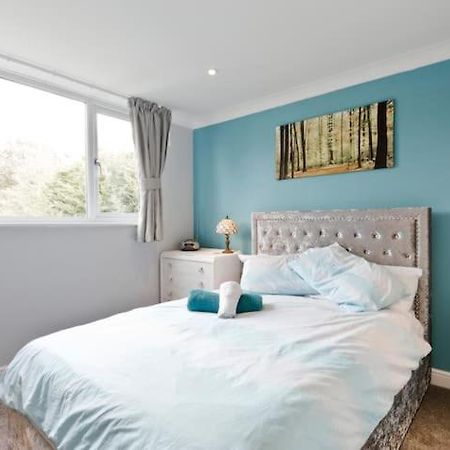 Horsell Stayinwoking At 30 Woodlands מראה חיצוני תמונה