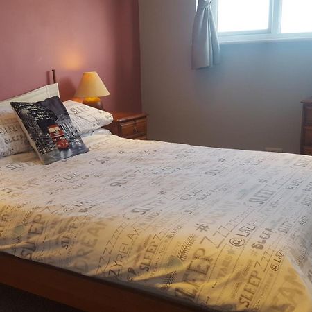 Horsell Stayinwoking At 30 Woodlands מראה חיצוני תמונה