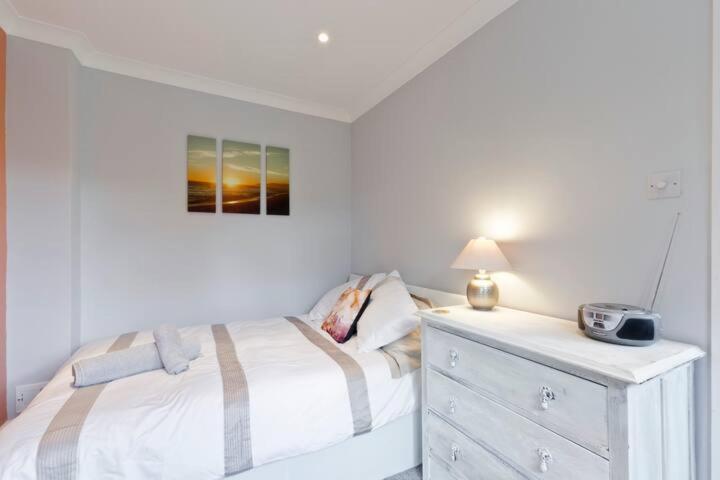 Horsell Stayinwoking At 30 Woodlands מראה חיצוני תמונה