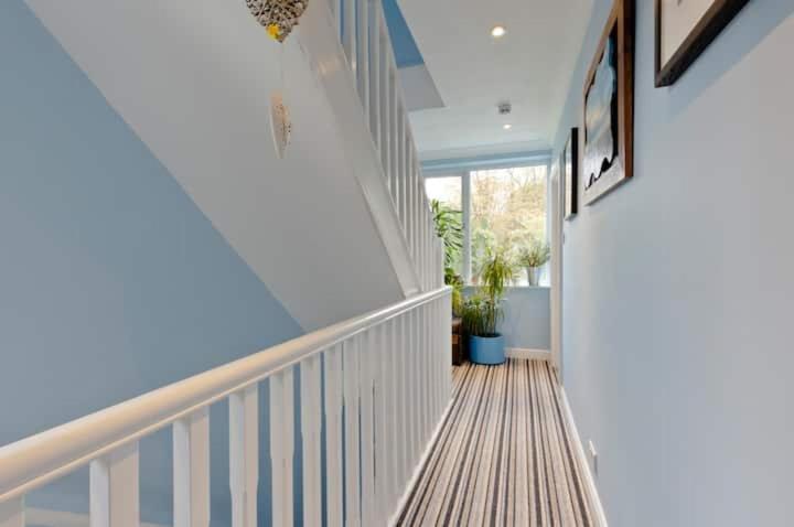 Horsell Stayinwoking At 30 Woodlands מראה חיצוני תמונה